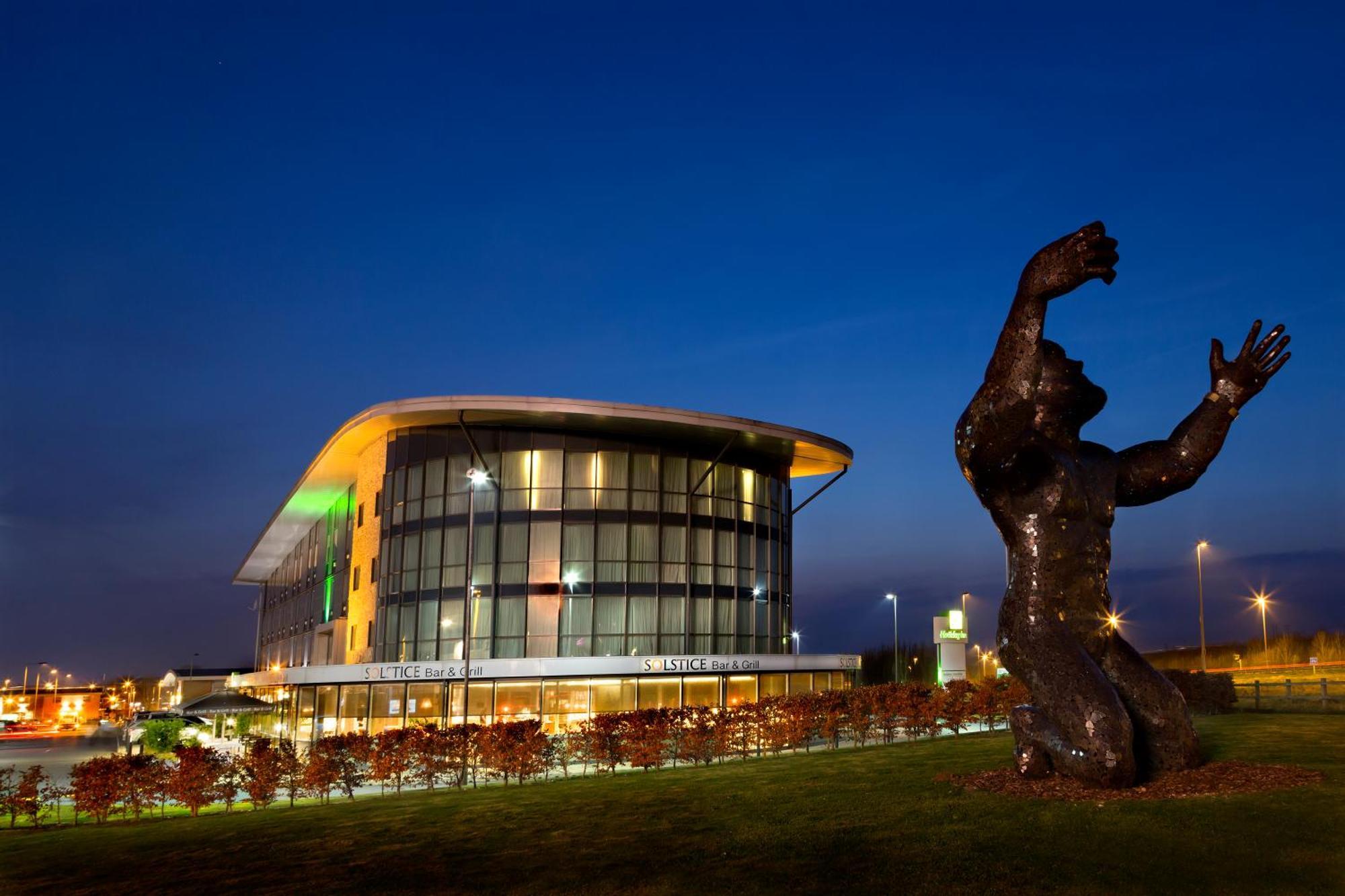 Holiday Inn Salisbury - Stonehenge By Ihg Amesbury Dış mekan fotoğraf